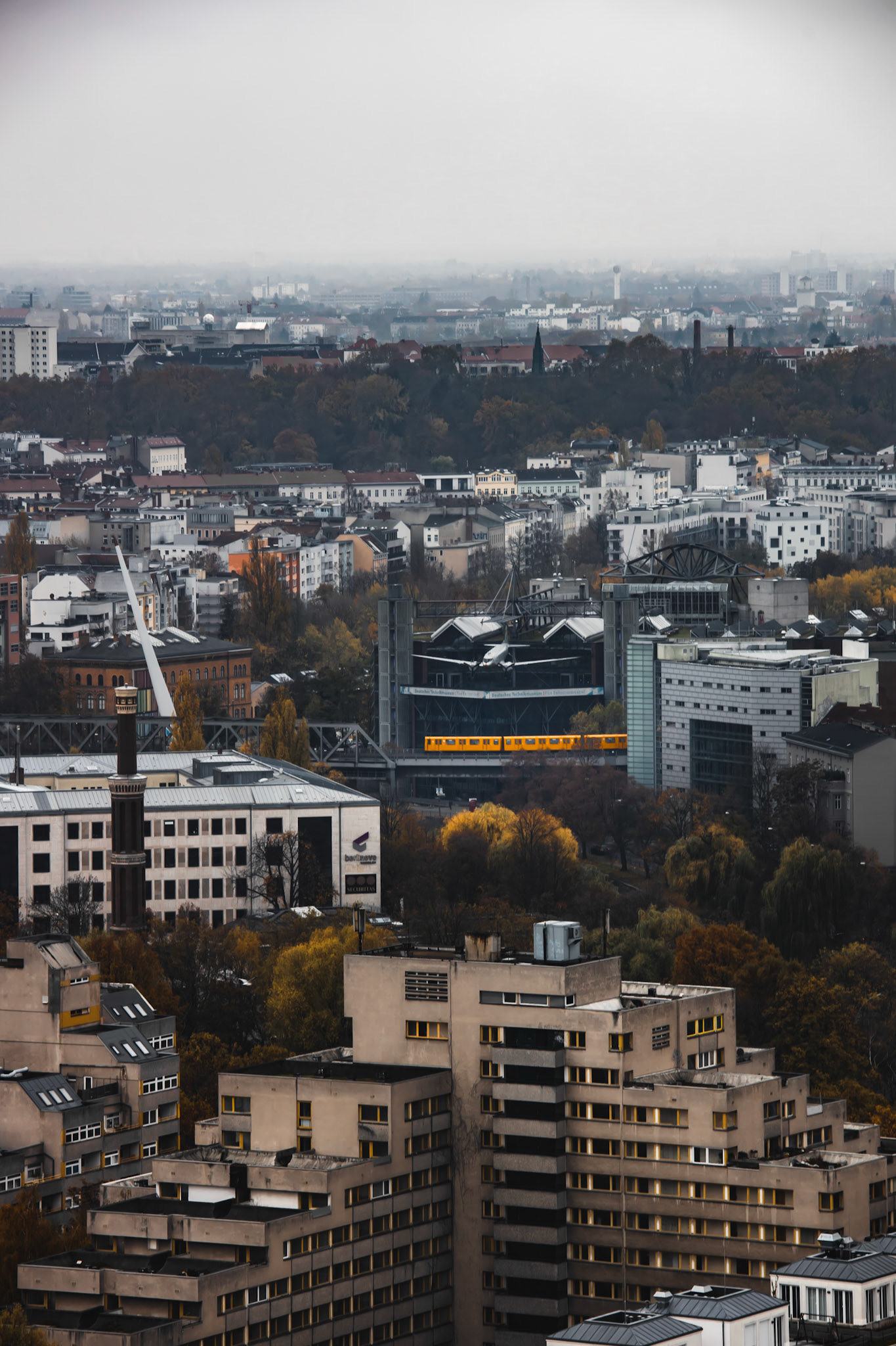 U-Bahn driving through the city