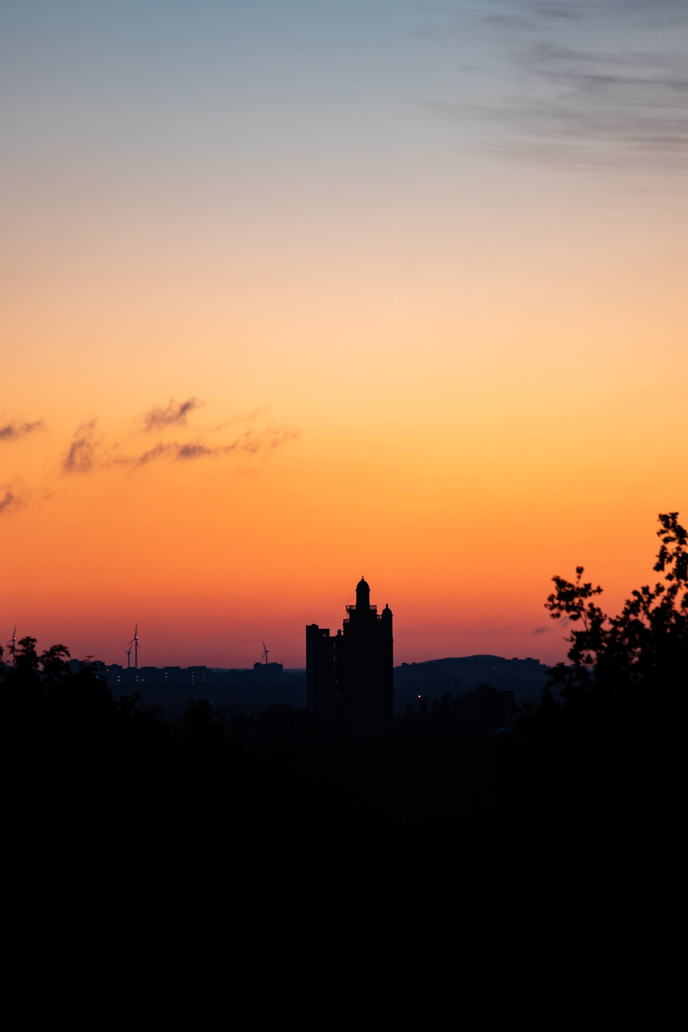 Sonnenaufgang, fotografiert vom Drachenberg, Berliner Grunewald