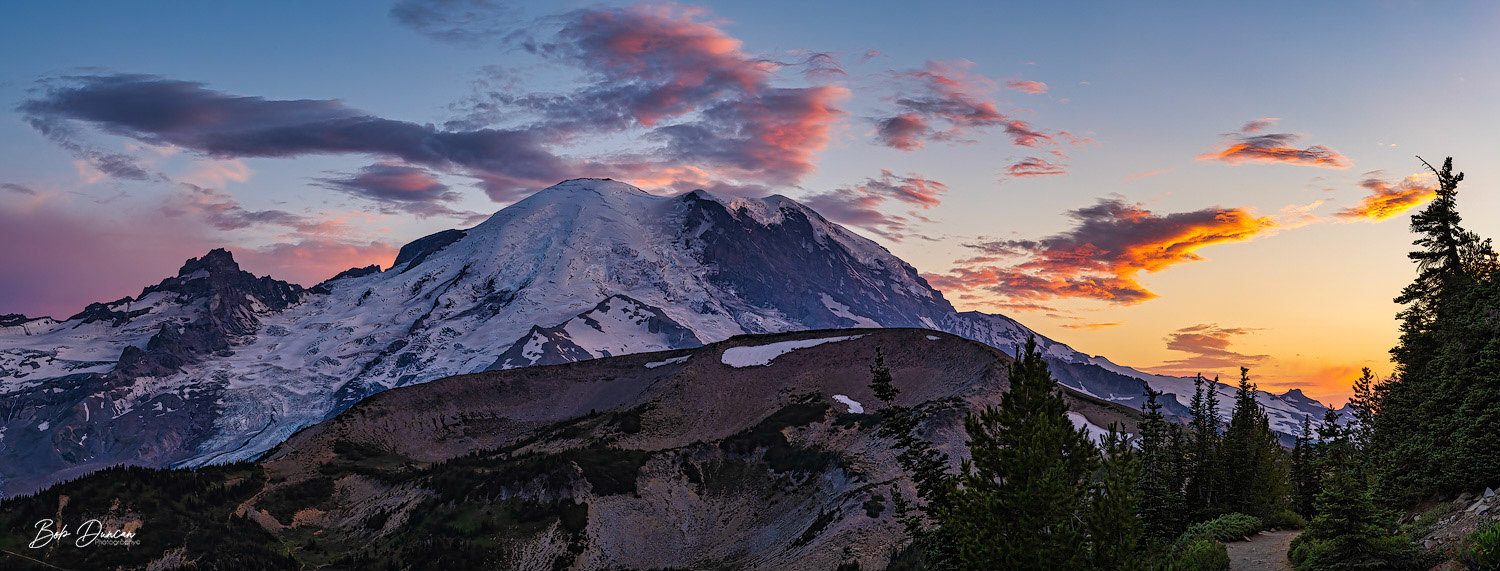 8793-Mt Rainier Sunset