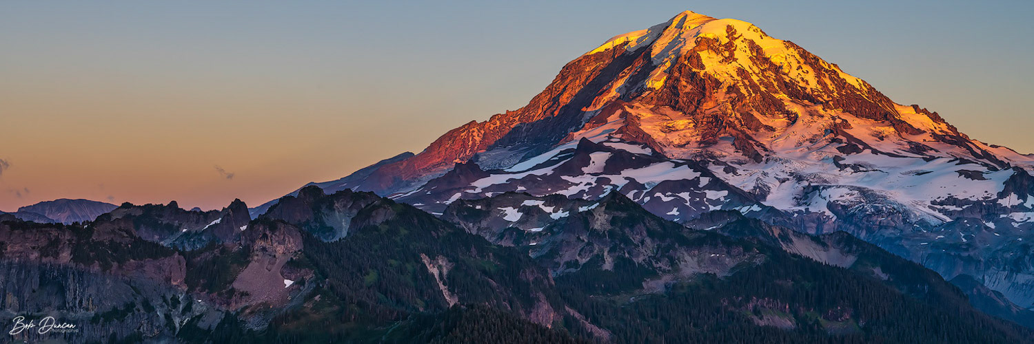 7869-Mt Rainier Sunset