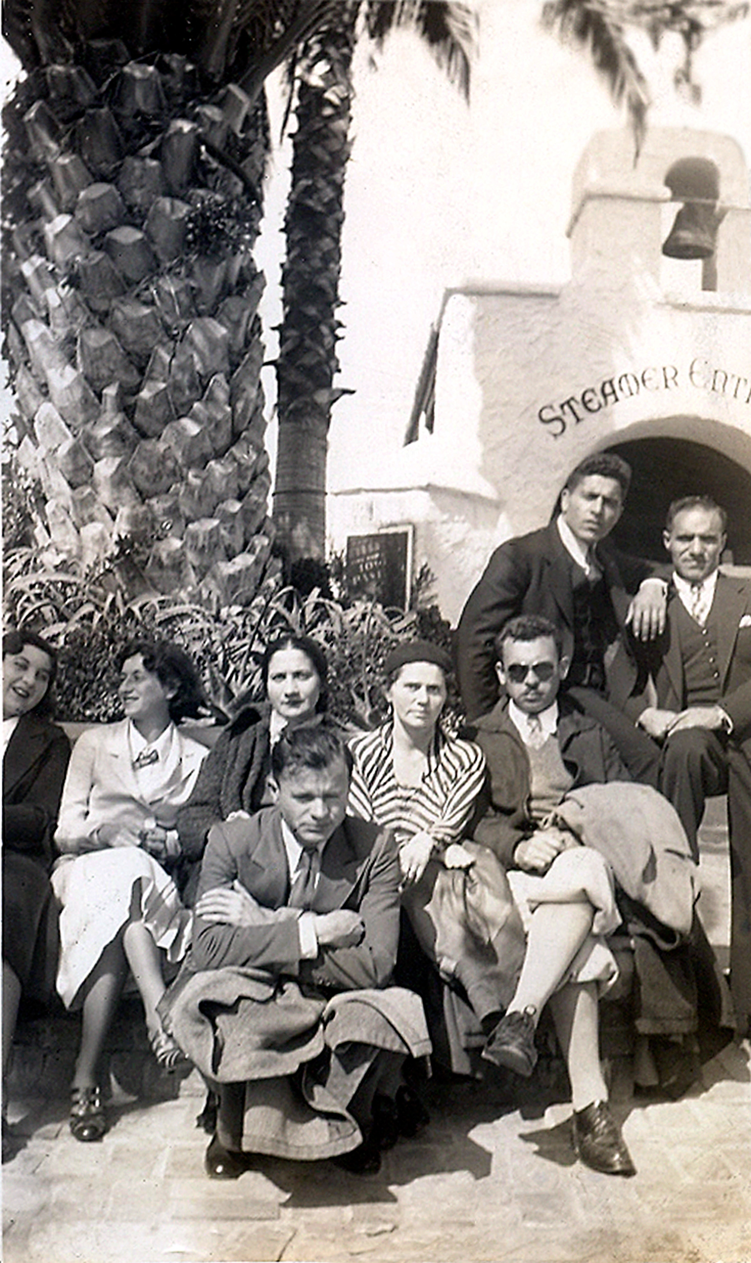 1929 - Catalina Island Ferry Depot w/ Evelyn and friends