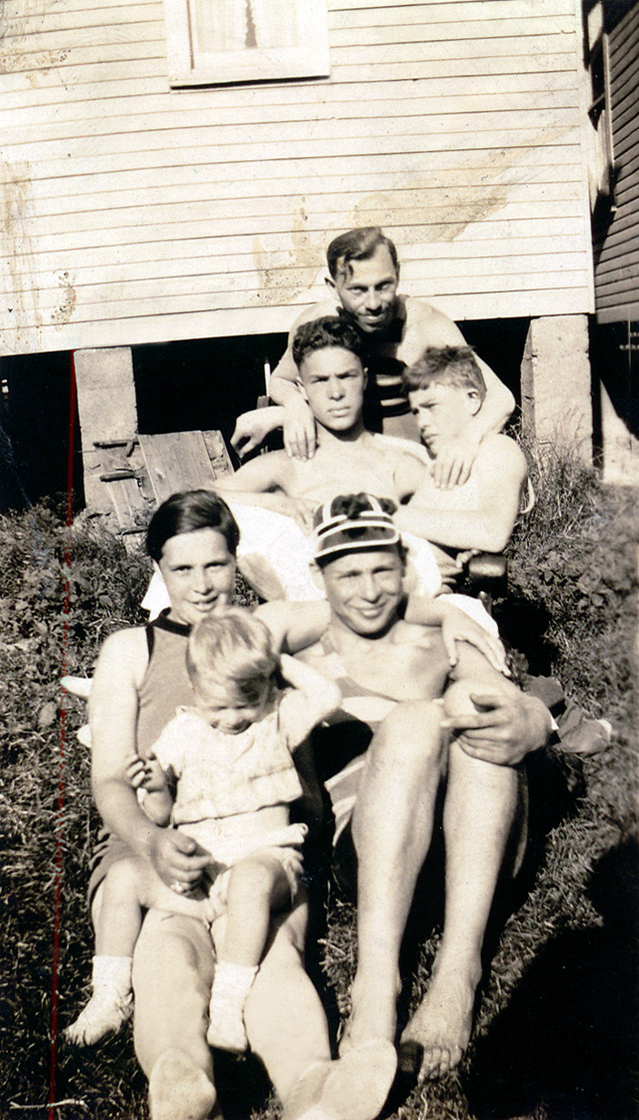 1923 - Betty and  Bernard Eife, Irving, Henry , Albert and Eddie Eife