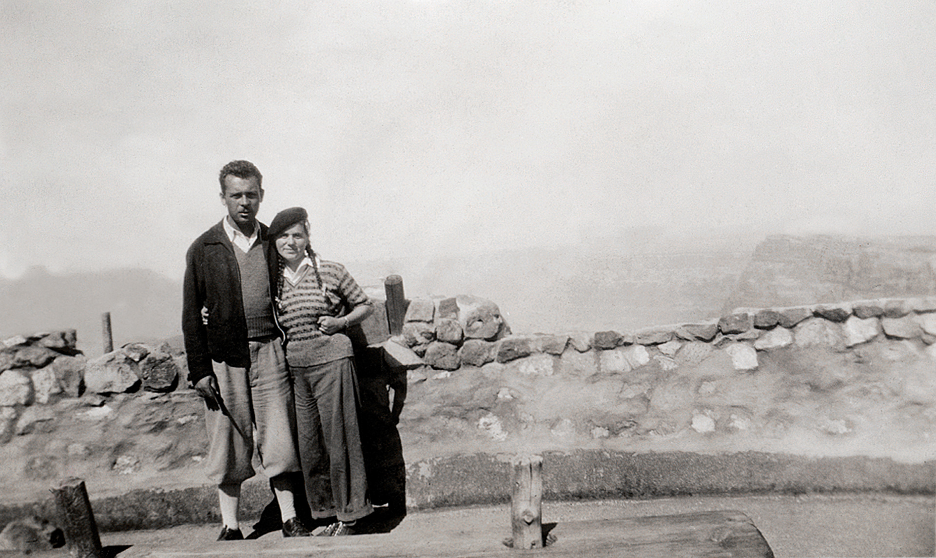 1929 - Irving and Evelyn -on their honeymoon - Grand Canyon