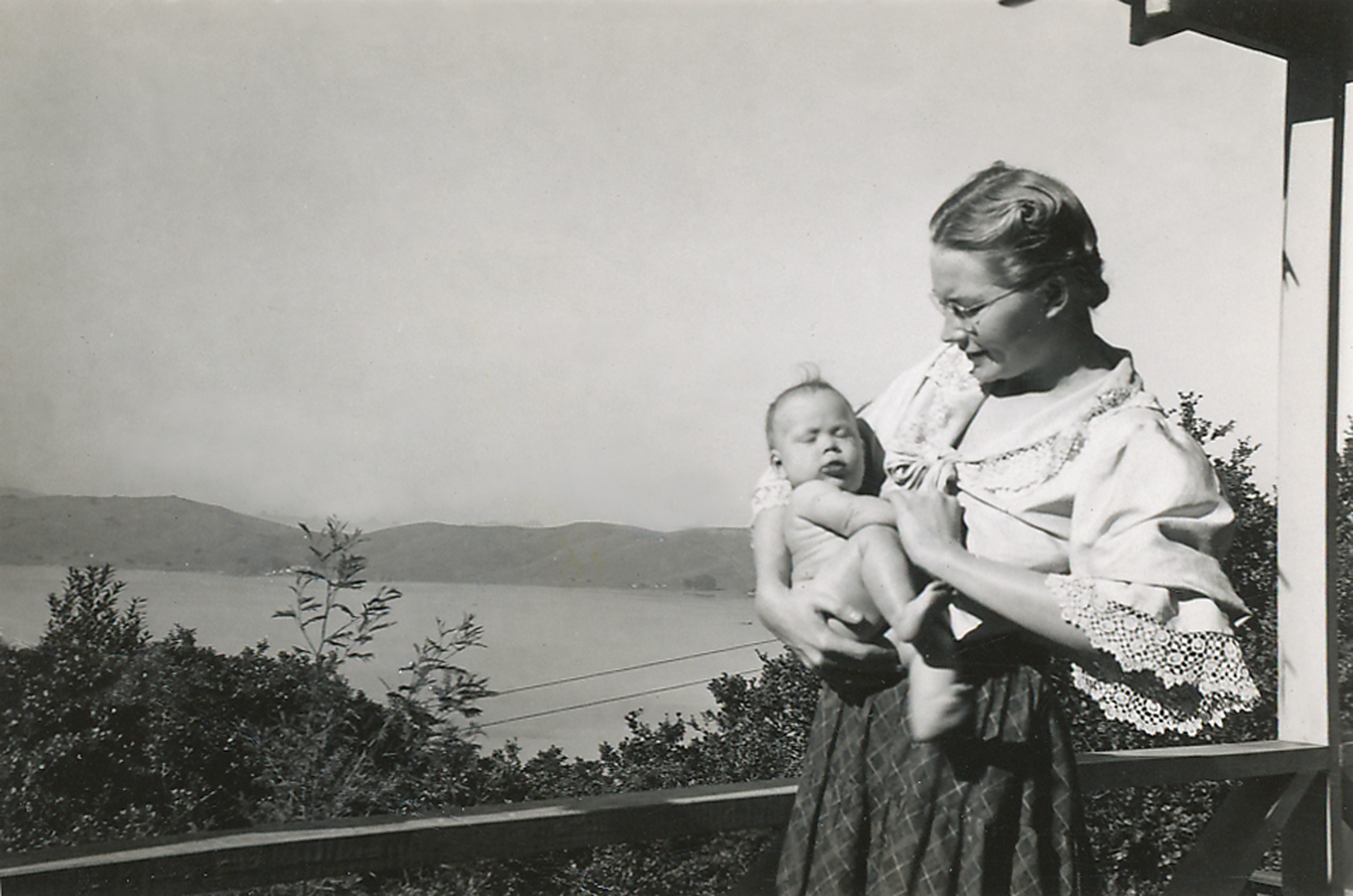 ca1943 - Irene Winden and Maxine