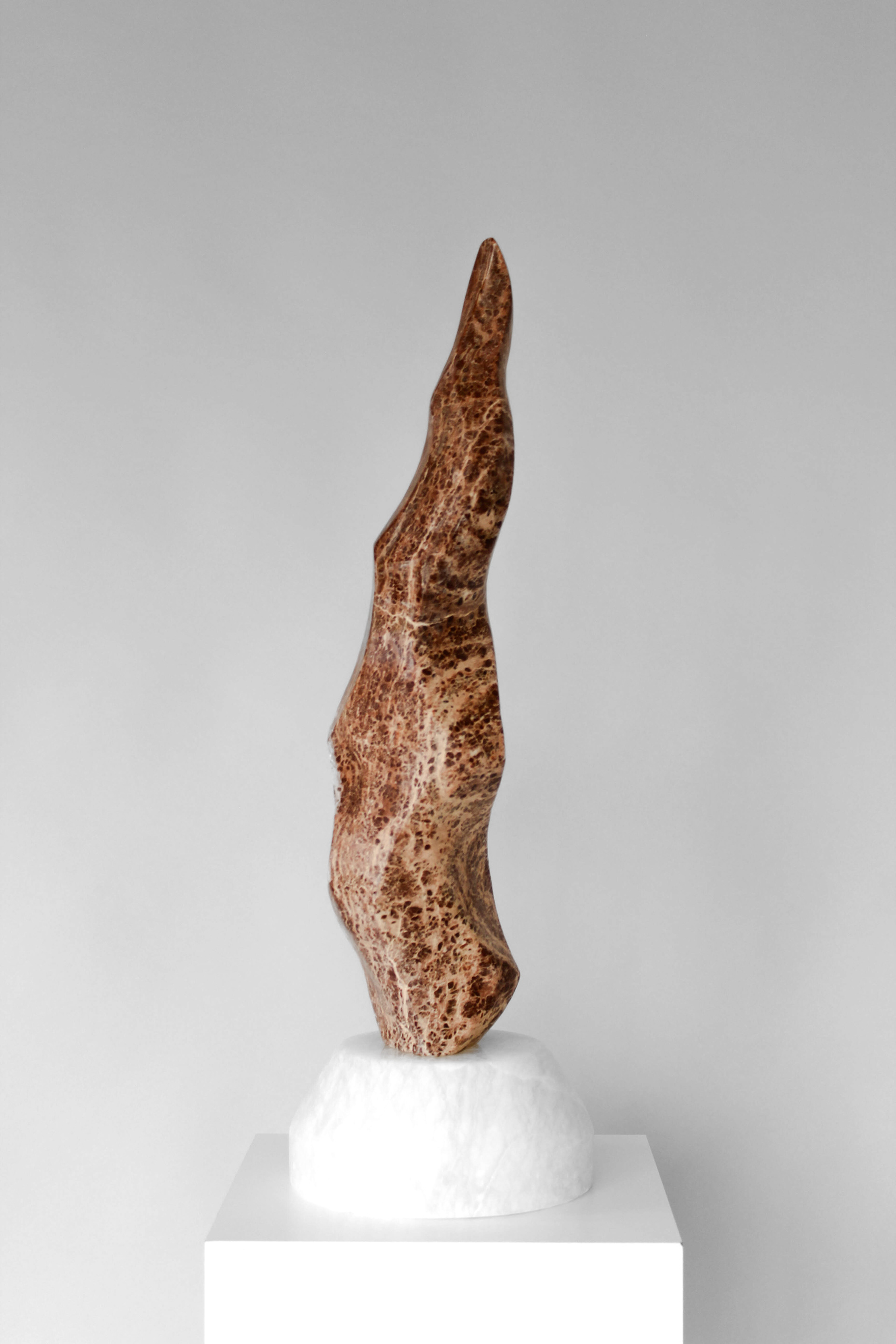 Interior, 2023 65 x 21 x 21 cm. Disponible