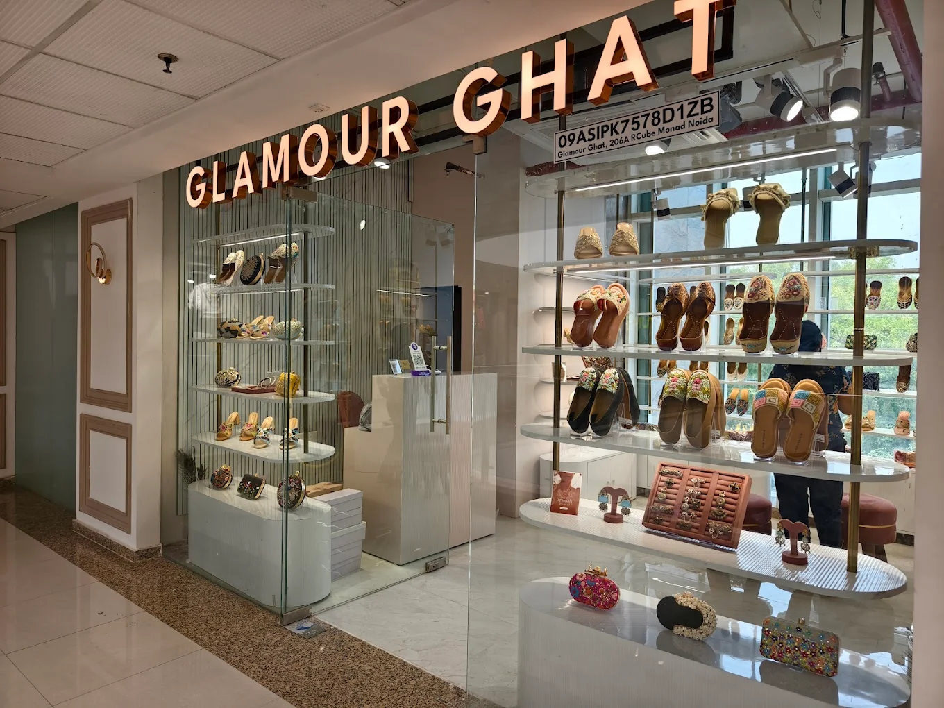 Rcube Monad Noida Glamour Ghat