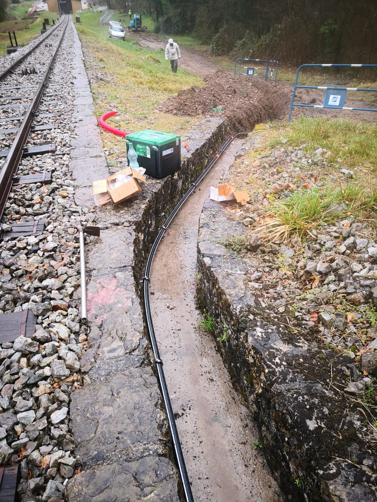 Caniveau et tranchée traditionnelle, secteur gare aval