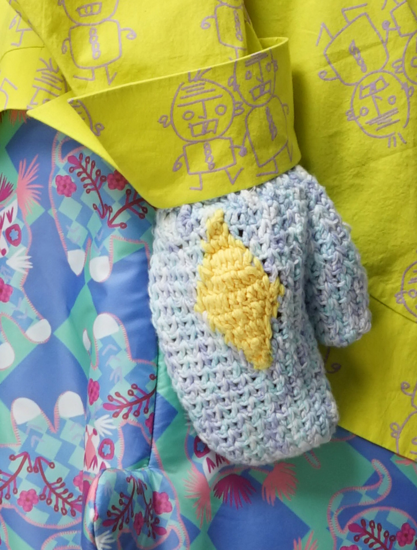 Details of the Glove and Fabrics of the LOOK I