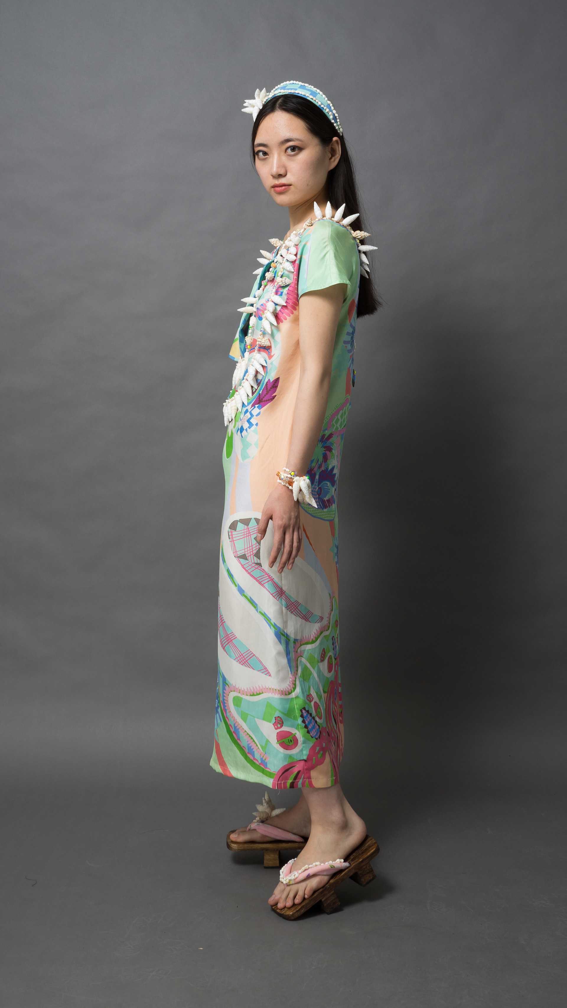 Different Angles of the LOOK III 1