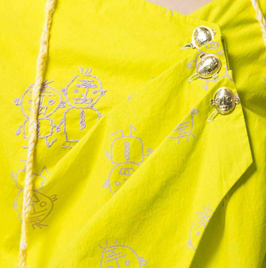 Detials of Embroidaried Fabric and Accessories of the Grandpa Ding Element