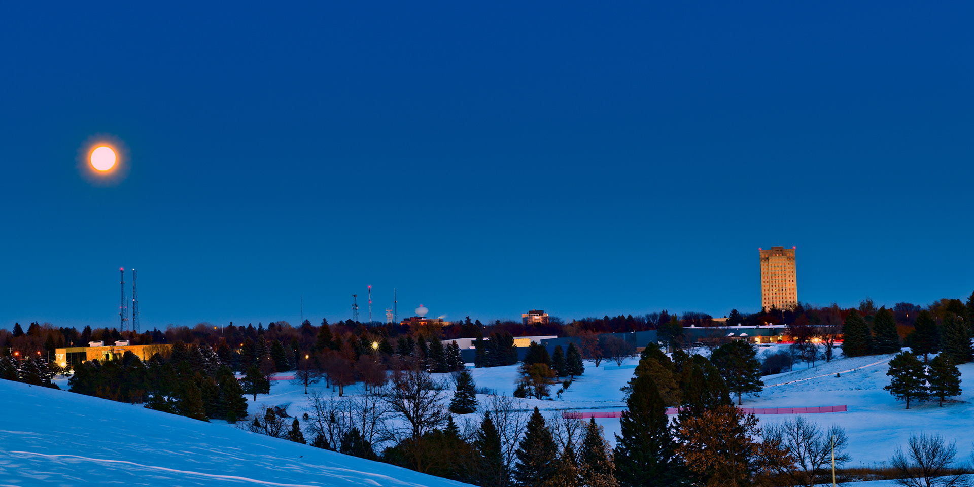 Moonrise at Sunset, Bismarck, North Dakota
