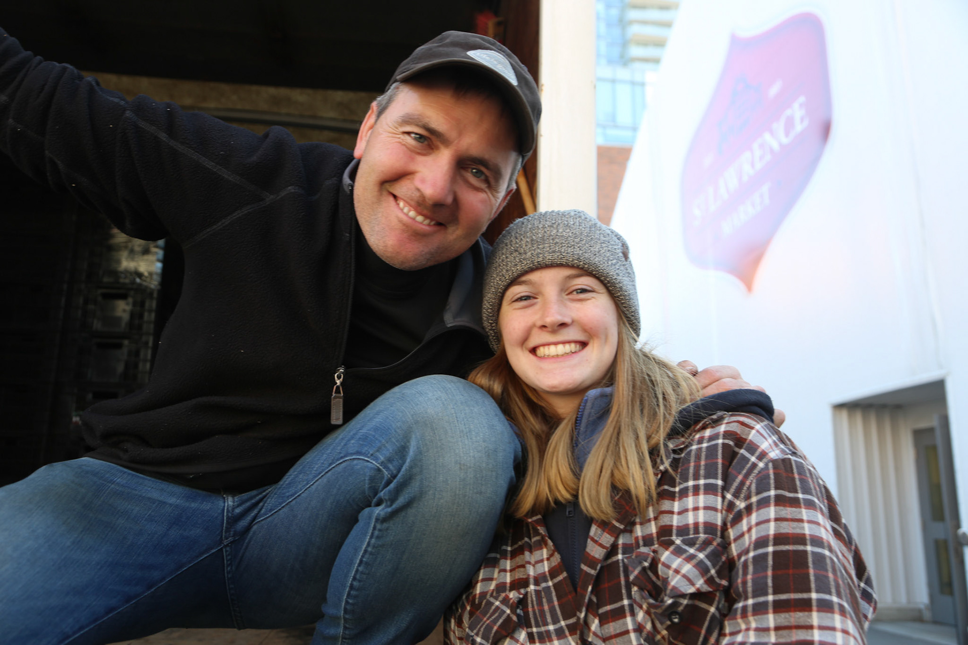 cometothemarket@gmail.com