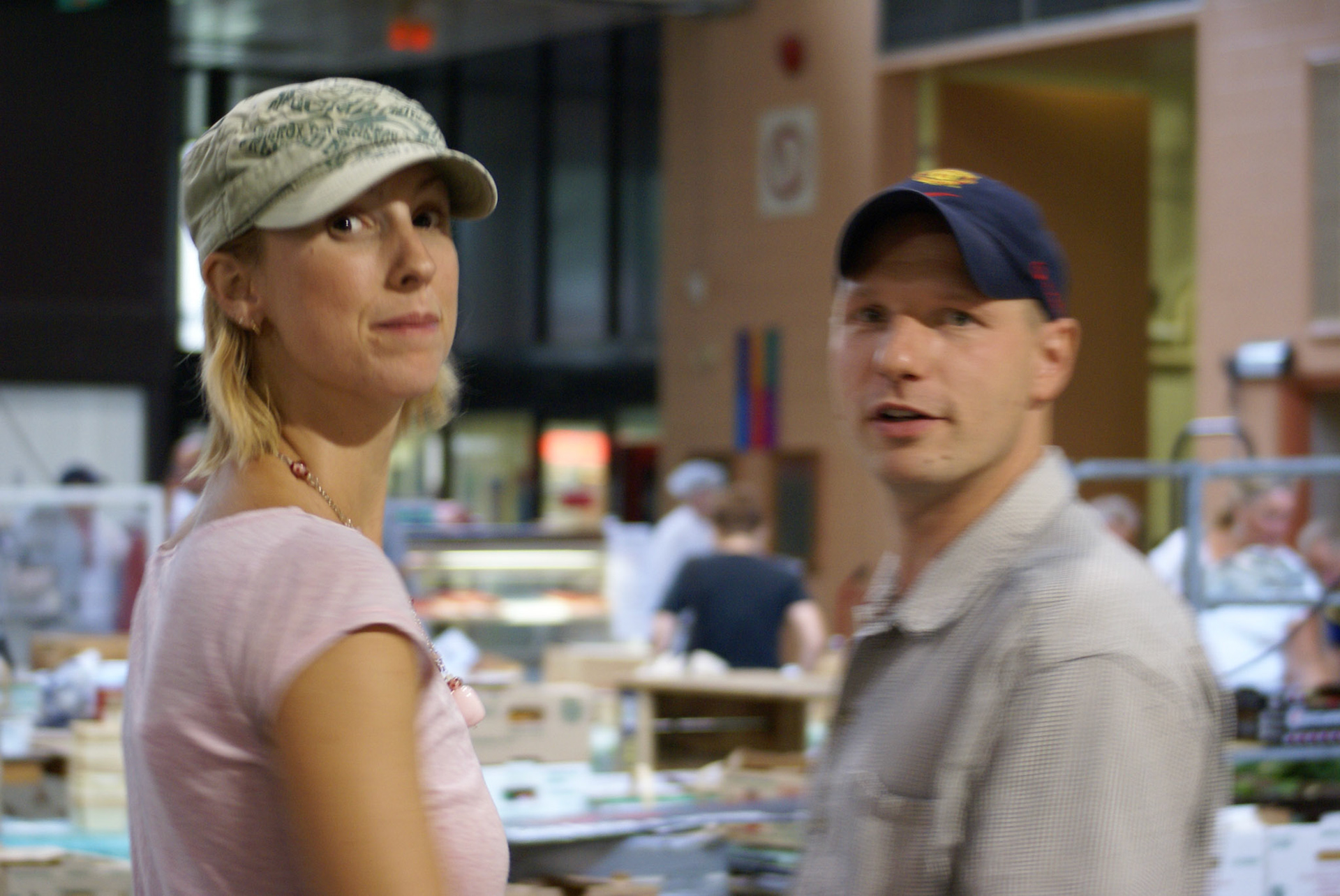 cometothemarket@gmail.com