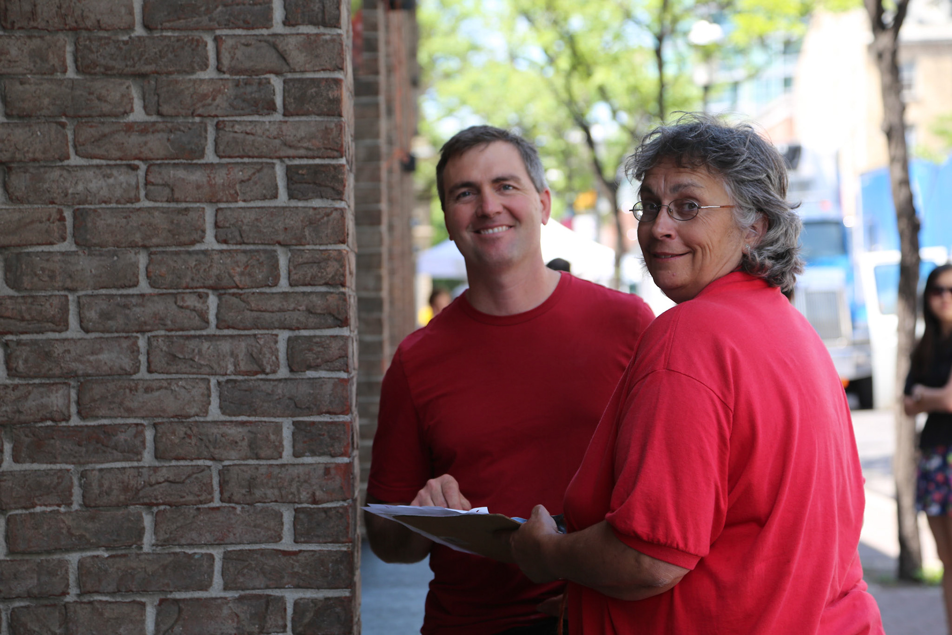 cometothemarket@gmail.com