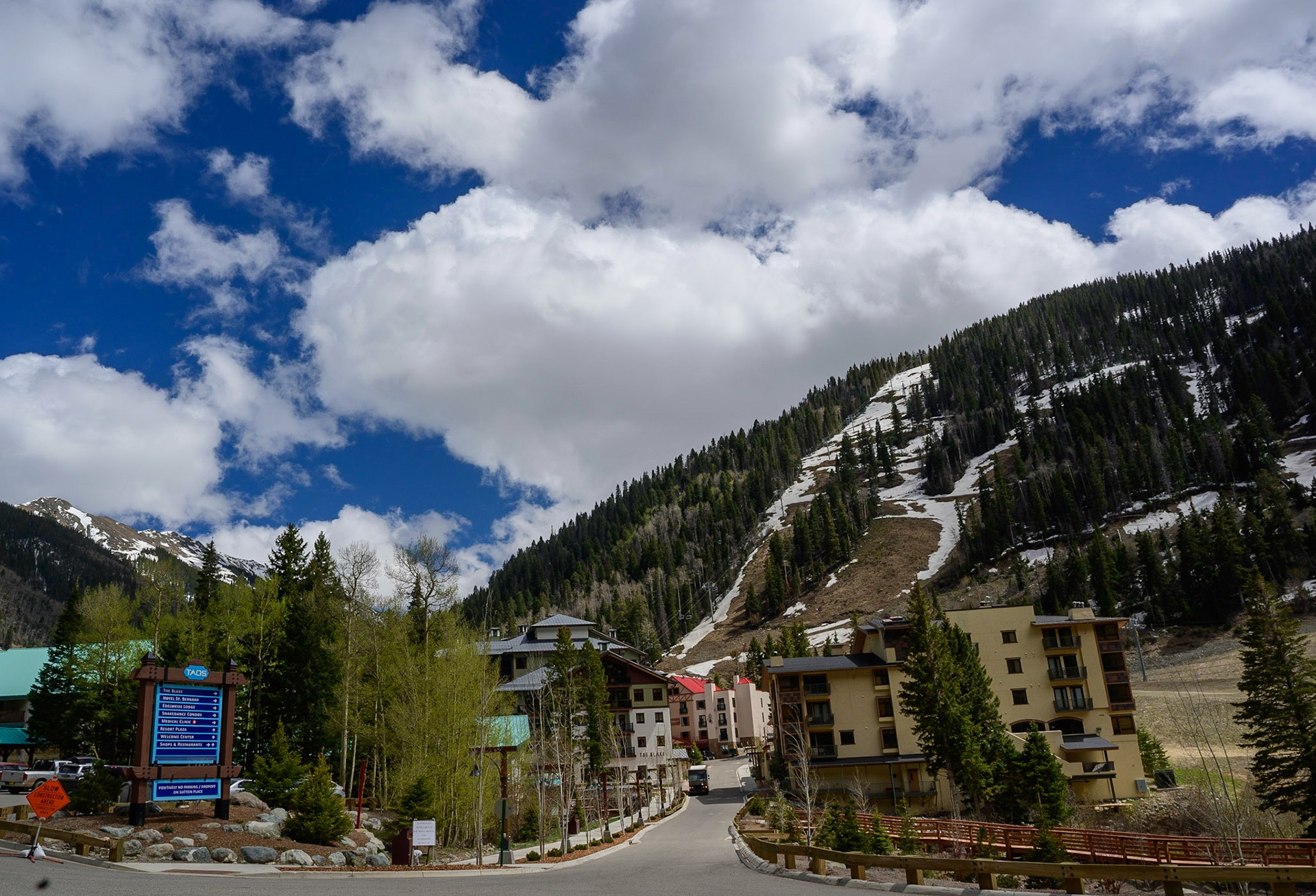 12,500 Ft (3.800 m) Elevation