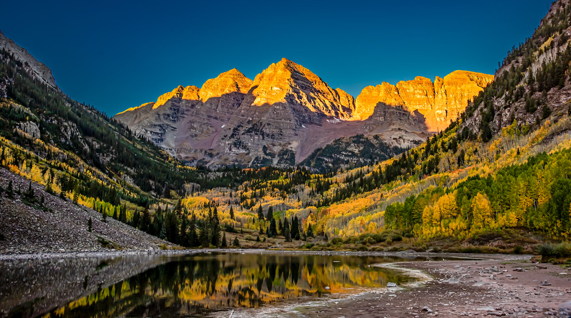 Maroon Bells in Fall
