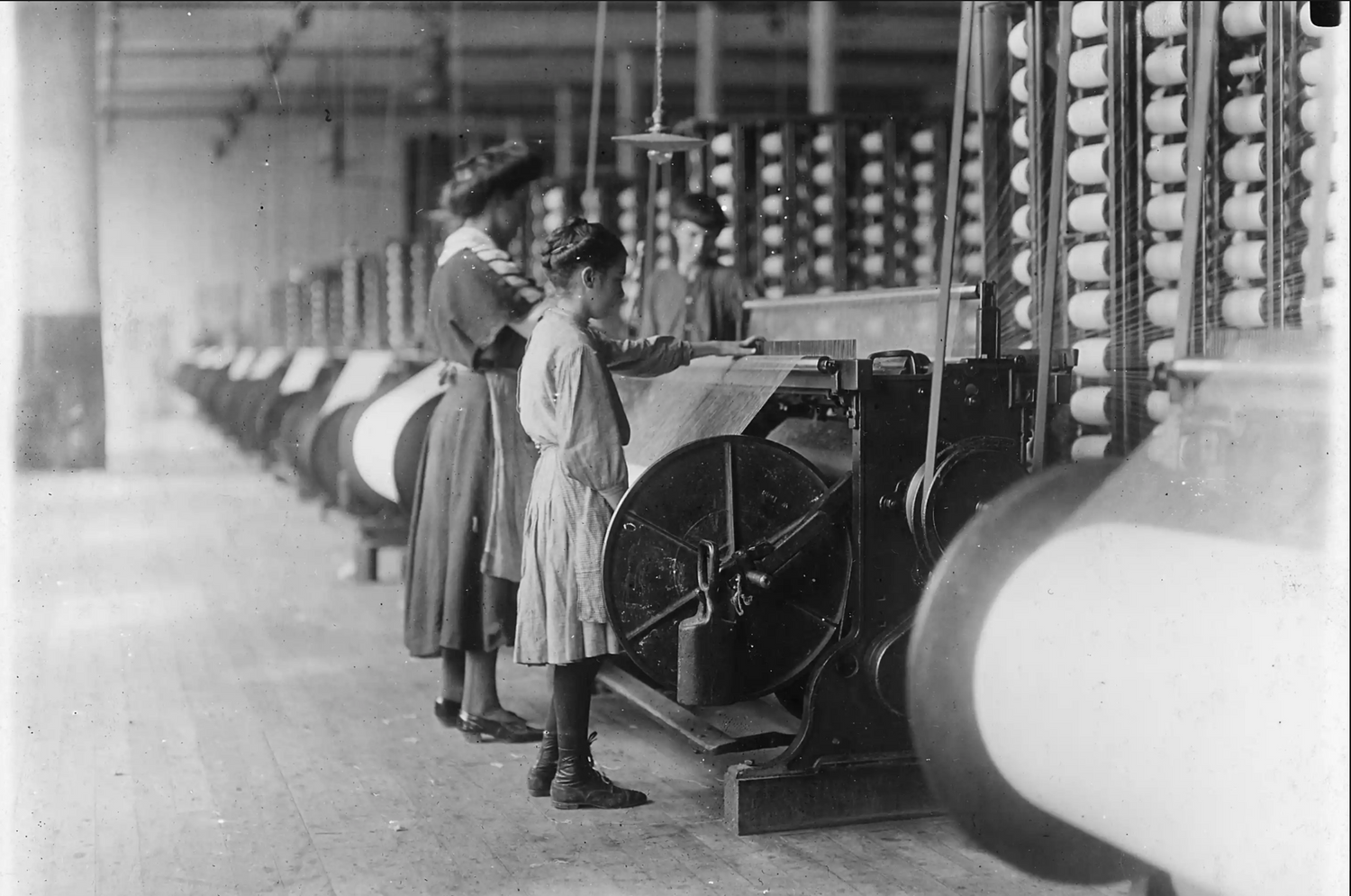 the Old Working forces and who its expanded -The innovative textile mills created in Massachusetts in the early 1800s hired people who had generally not been members of the workforce: girls who had, for the most part, grown up on farms in the area.