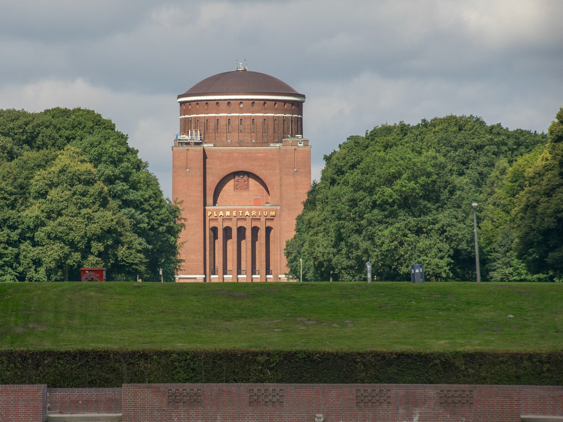  Planetarium im Hamburger Stadtpark