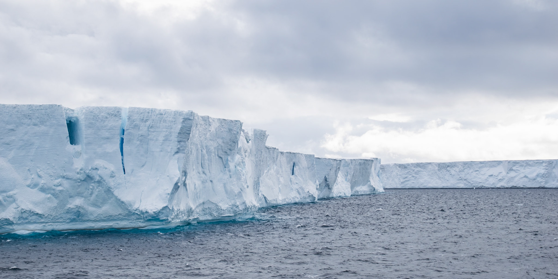 Antarktische Halbinsel:: Tafeleisberge im Weddelmeer