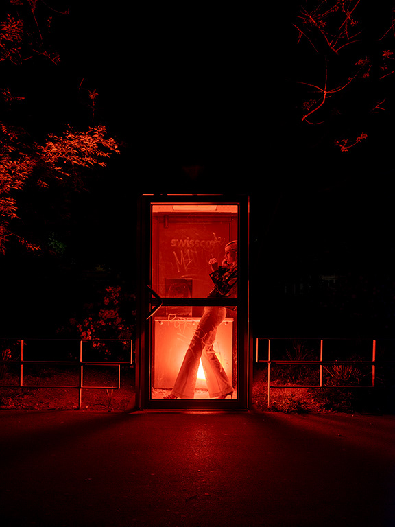 Photo de Baptiste Janin, photographe suisse, Genève, Suisse, 2023. www.baptistejanin.com. Photographe de mode. Art. Campagne de mode. Edito. Moyen format.Photo by Baptiste Janin, Swiss photographer, Geneva, Switzerland, 2023. www.baptistejanin.com. Fashion photographer. Art. Fashion campaign. Editorial. Medium format.