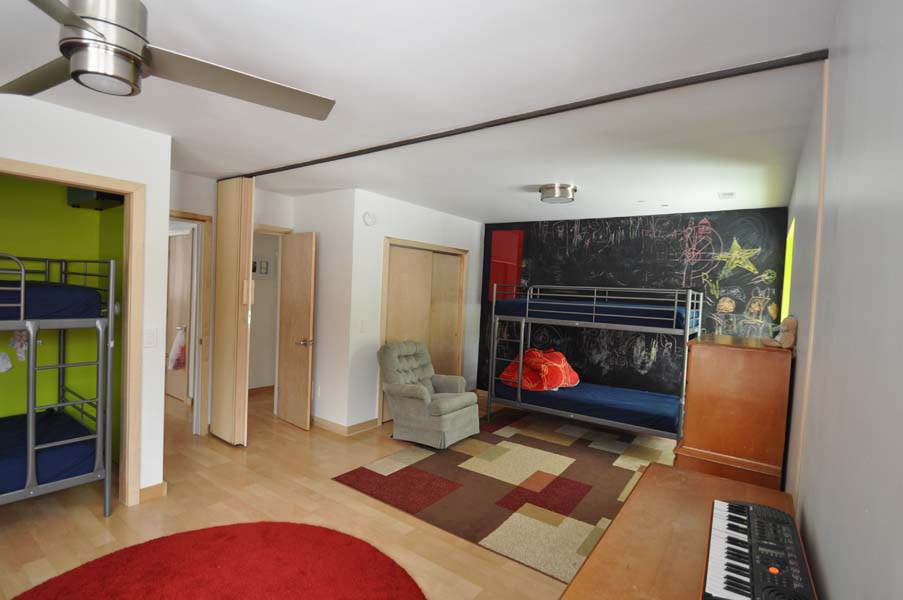 KIDS BEDROOM