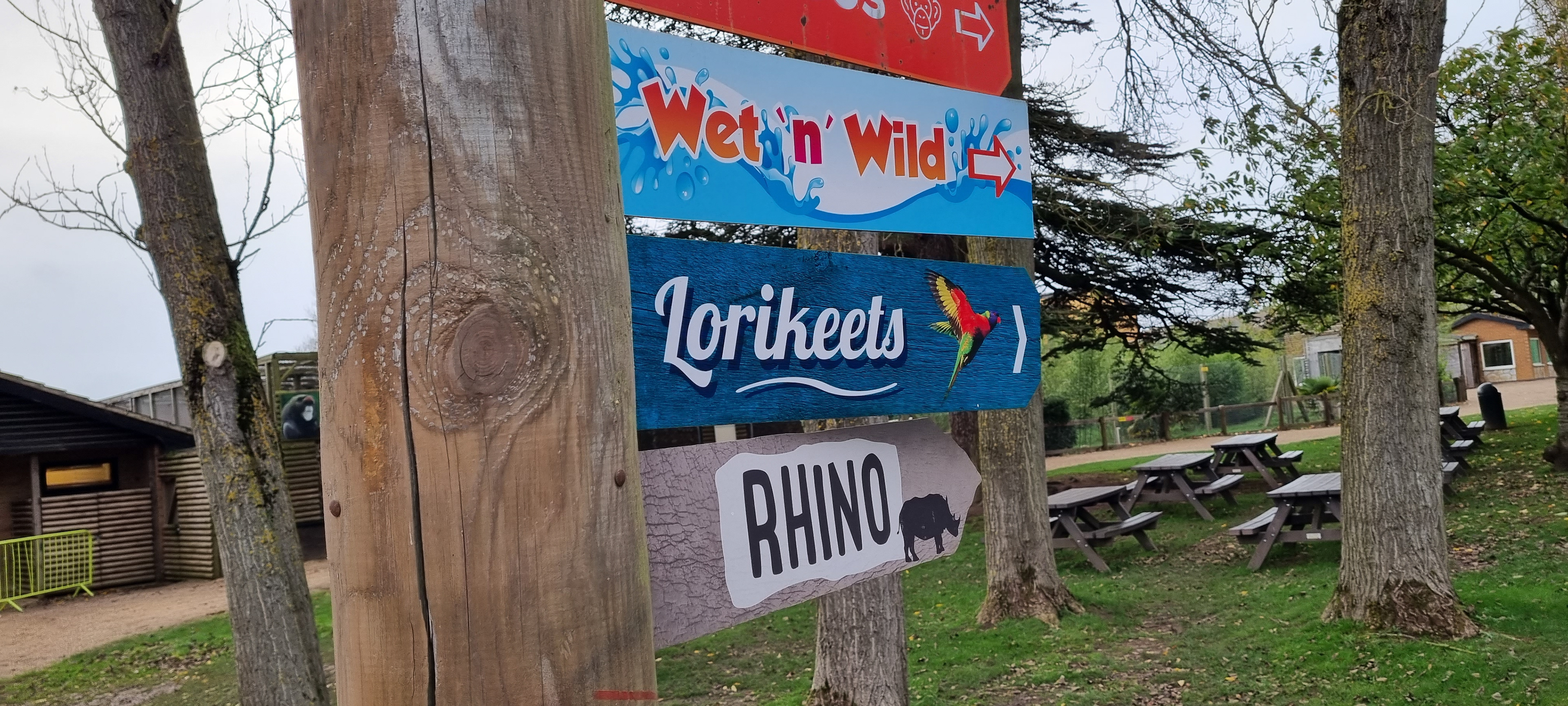 Dibon Directional Signage, Various Themes