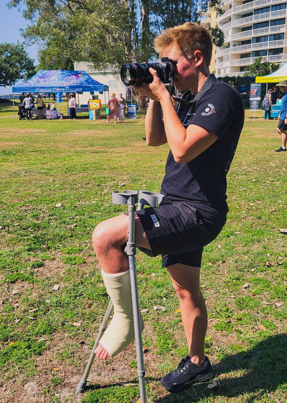 Josquared_Photography doing an event shoot 2 weeks after midfoot fusion surgery. Nothing stops me!