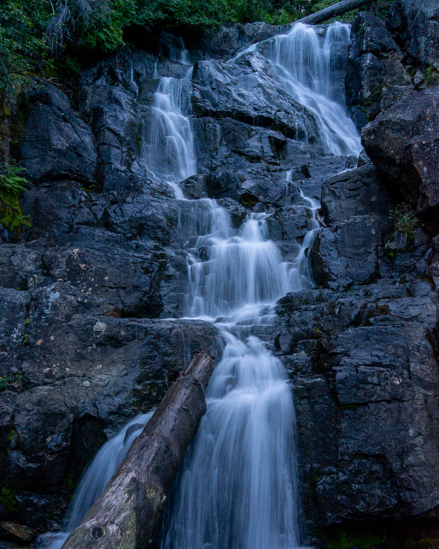 Delate Falls