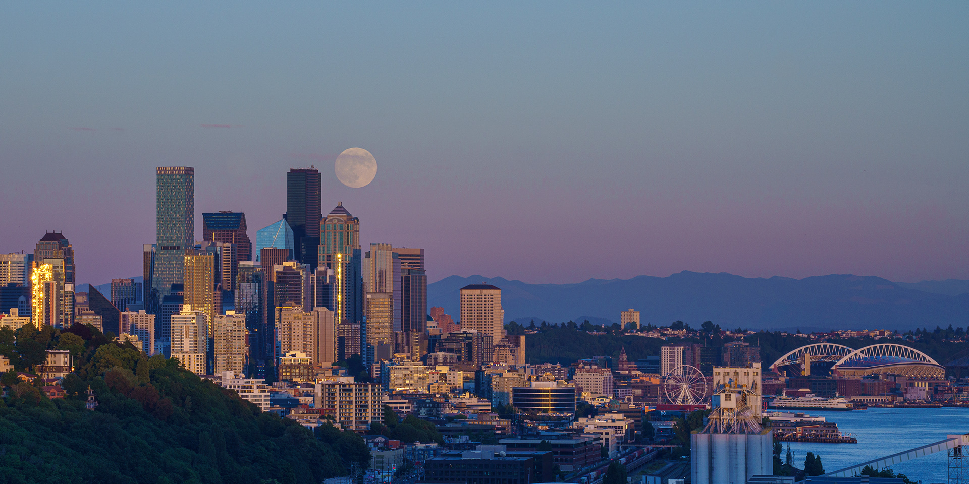 Seattle Full moon
