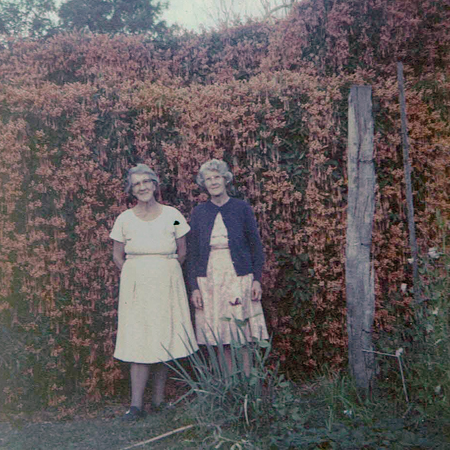 Marie & Mina (sister) at Le Nid