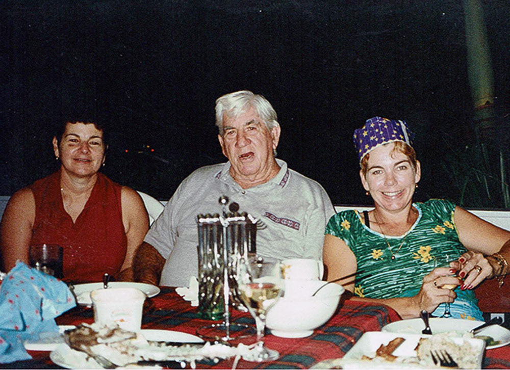Bill with Cheryl and Julie - Earls Ct 2000