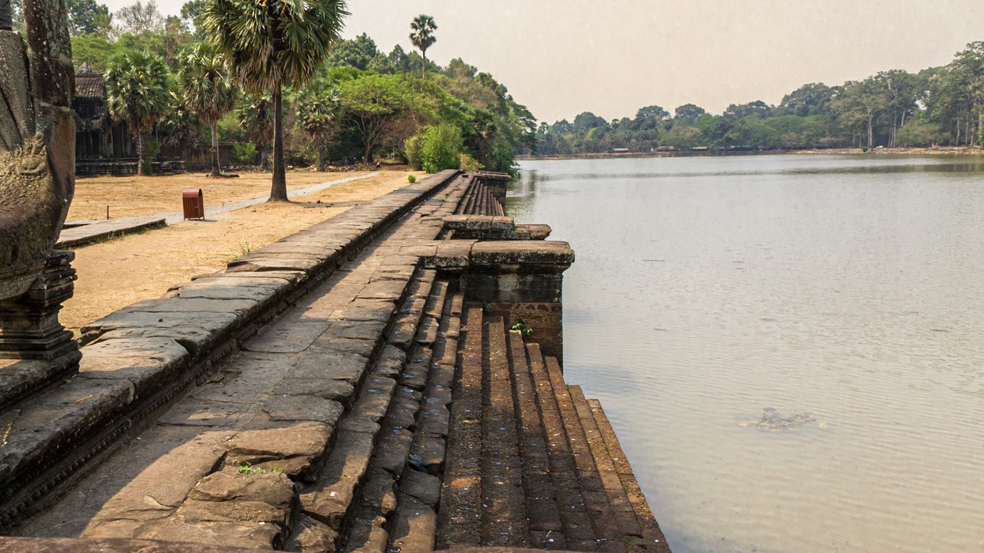 Moat surrounding the temple complex is thought to represent the ocean.