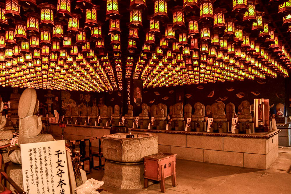 Daisho-in Temple interior lantern array.