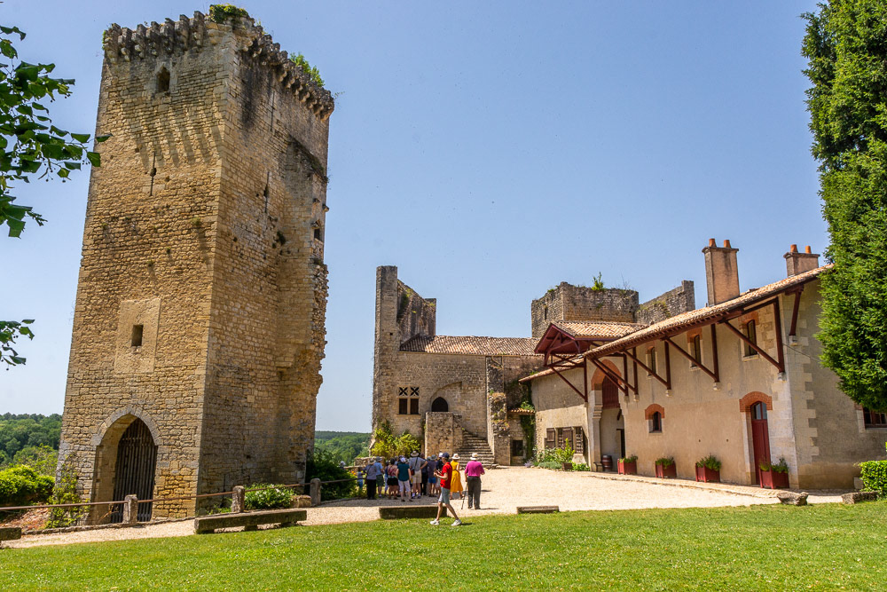 The first earth and timber fortifications were constructed by Charlemagne in the 8th century. Over the years they were replaced by stone fortifications and the old castle came into existence in 11th century.