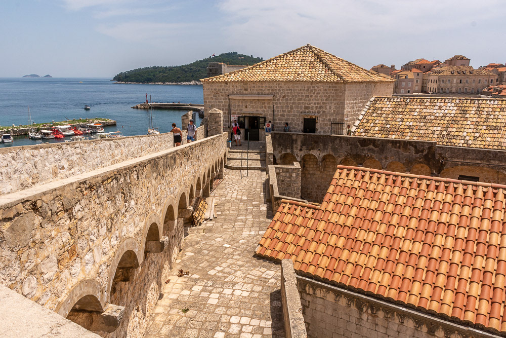 The ramparts of the Old Town afford spectaclur views over the old town and the surrounding area.