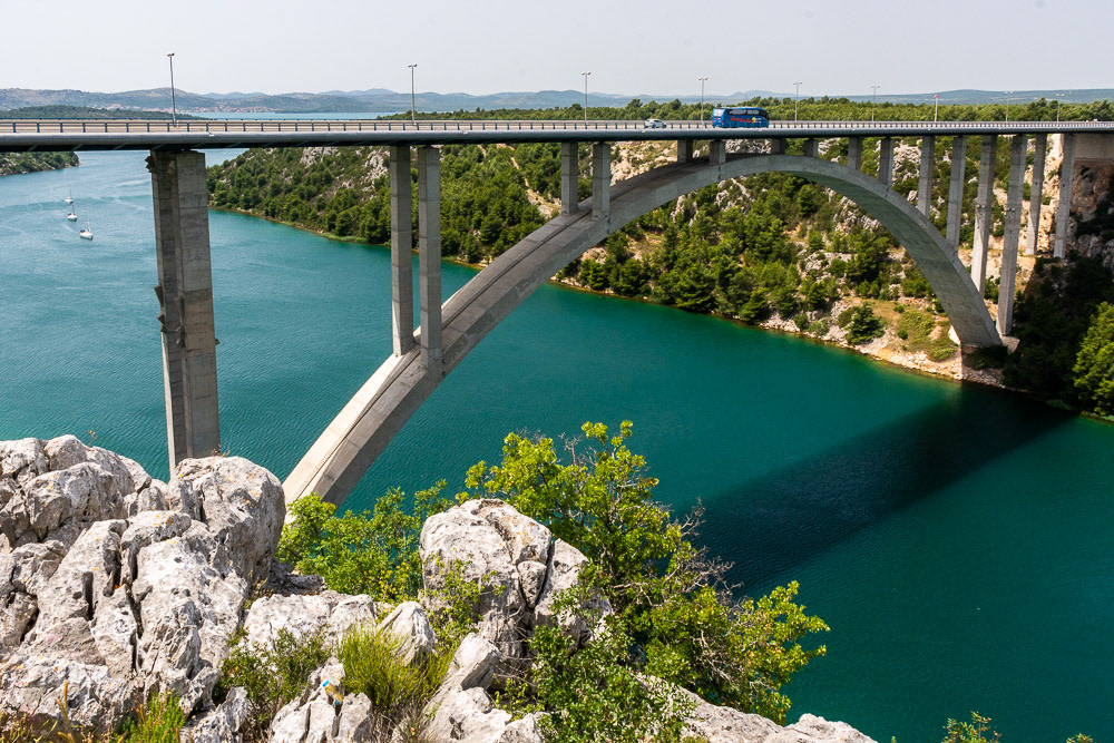 The Krka Bridge between the Skradin and Šibenik interchanges.