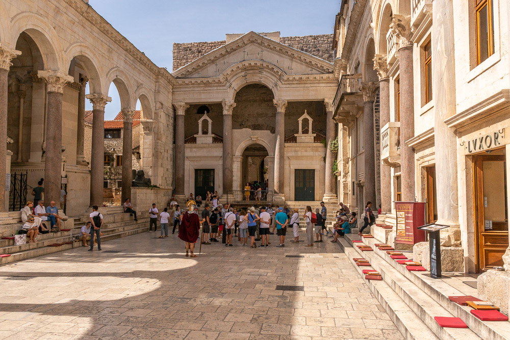 The Peristyle, this is the central square of the Palace, where the main entrance to Diocletian's quarters is located.