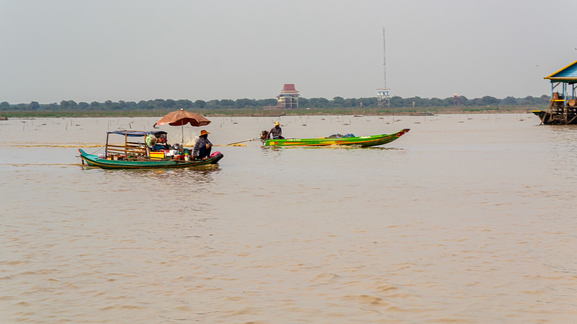 We pass boats of all shapes and sizes as we enter the vast lake system.