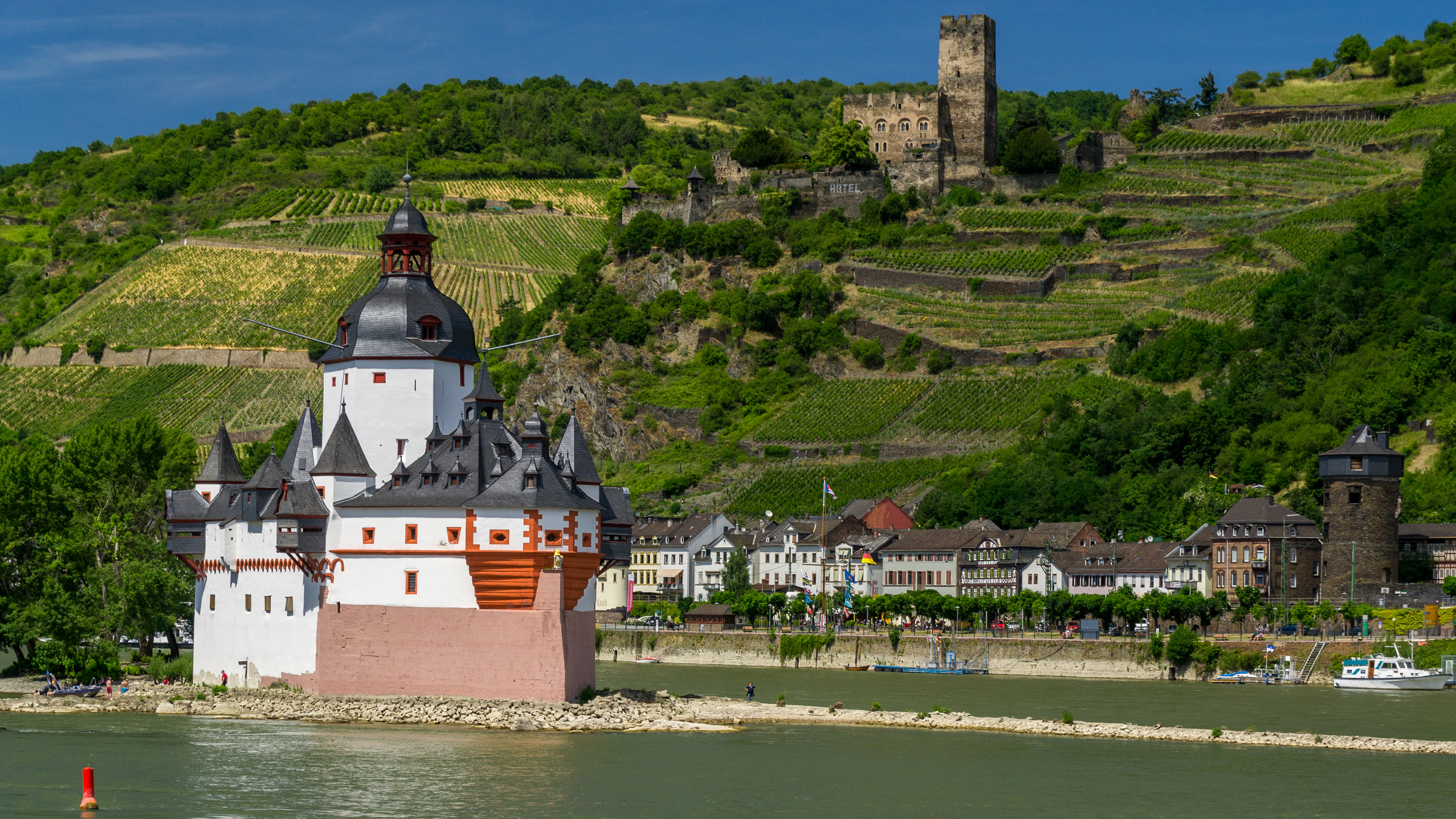 Pfalzgrafenstein Castle on Falkenau island, (known as Pfalz Is) in the Rhine river near Kaub, Gutenfels Castle in background.