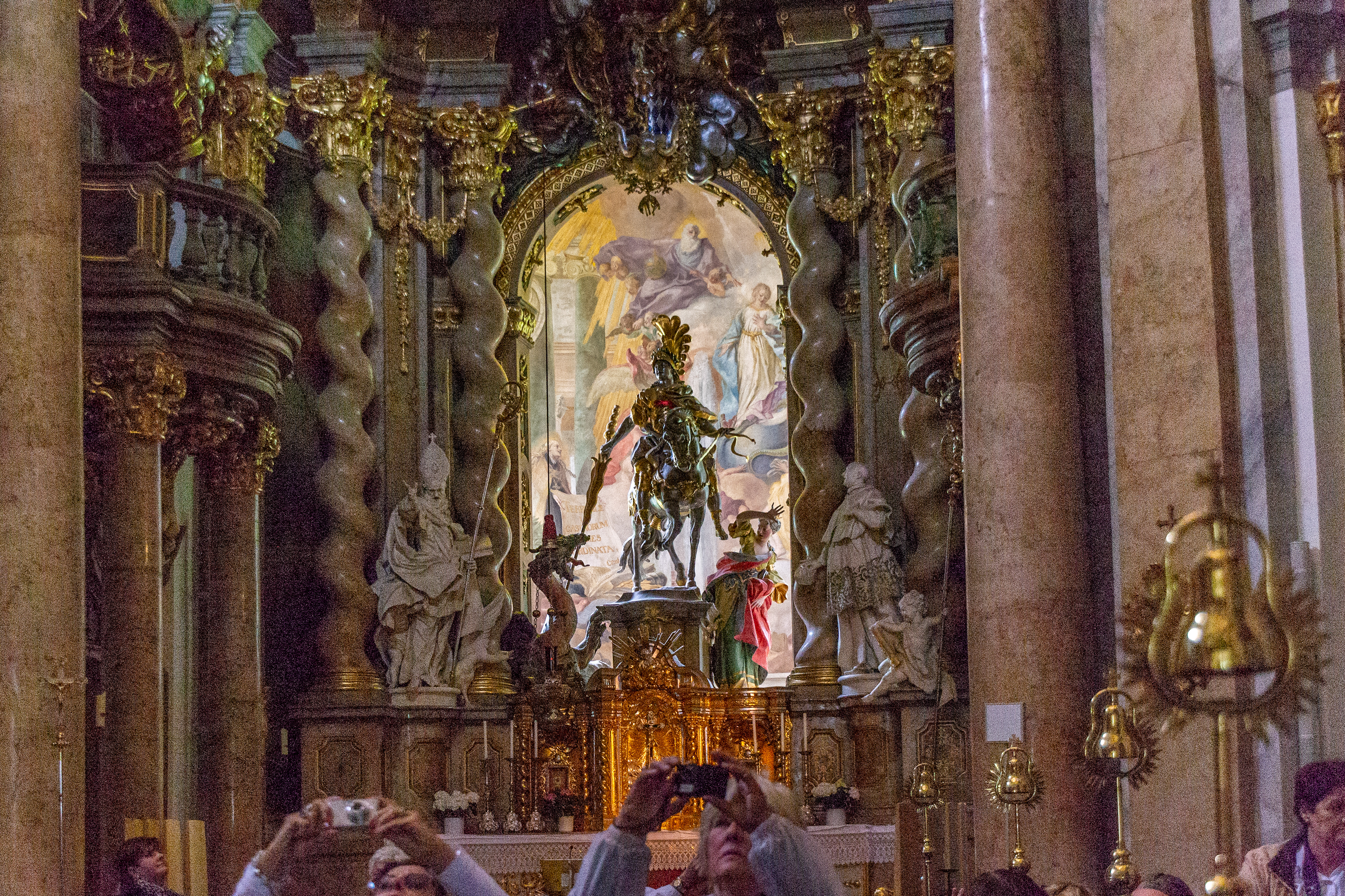 St George on top of the main altar of the Abbey.