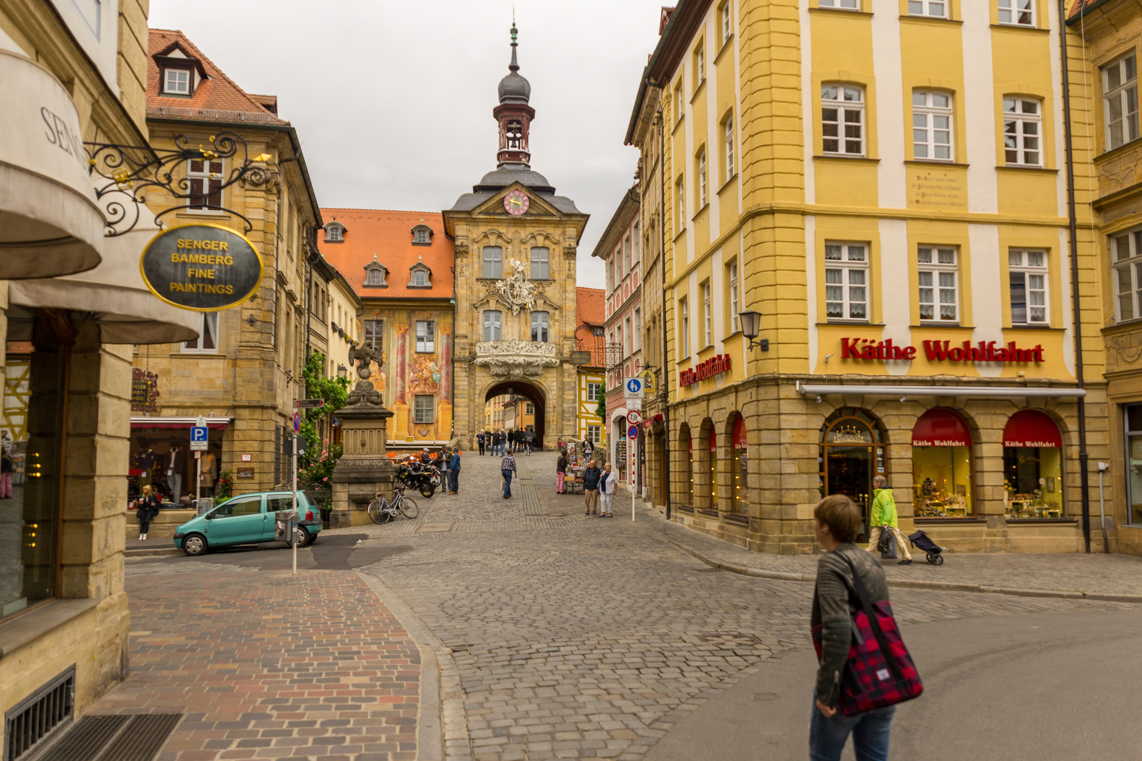 Old town center with the Altes Rathaus in the background.