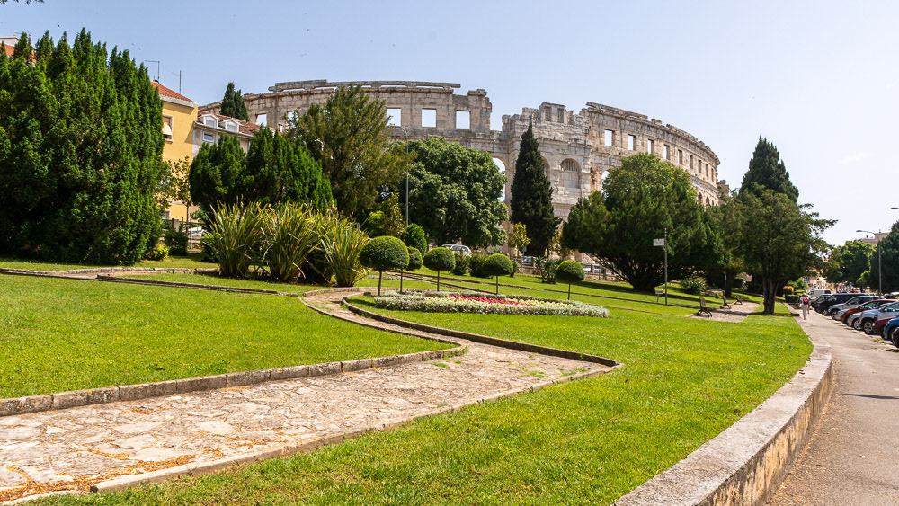 Pula Areana (Pulska Arena)) is the best preserved ancient monument in Croatia. It was built along the Via Flavia, the road from Pula to Aquileia and Rome.