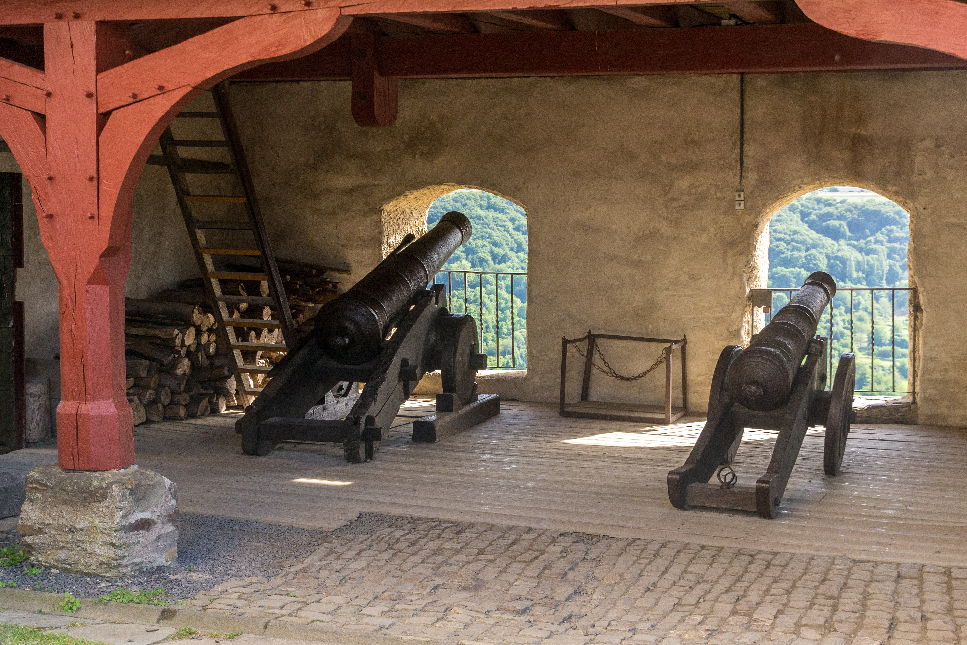 Bristling with Cannon. The fortress was used for protection rather than as a residence for royal families.