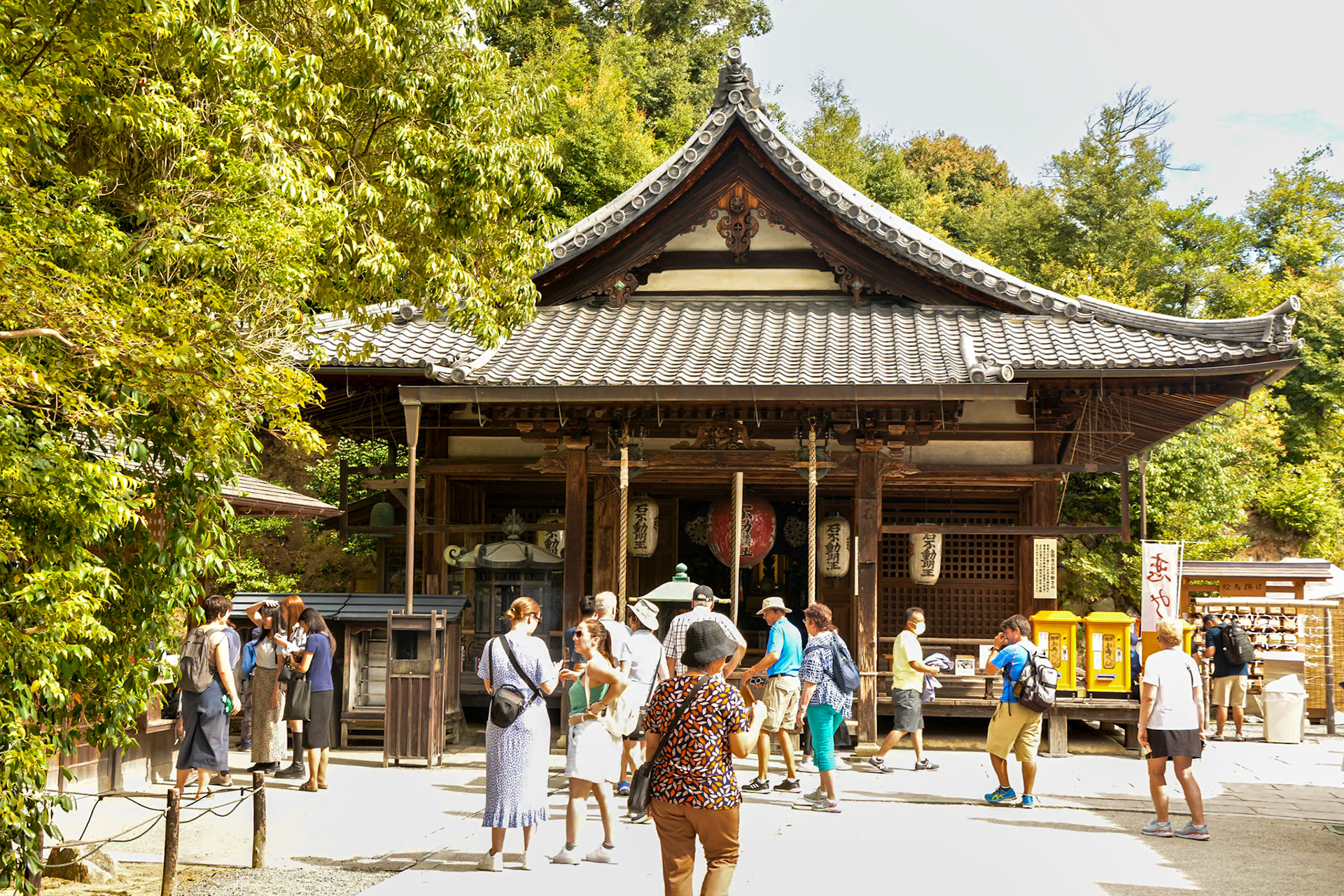 A gift shop and amenities are strategically located at temple grounds exit point.