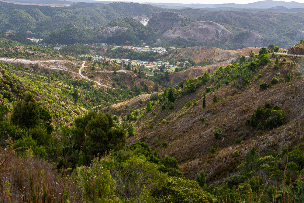 Queenstown nestled in the valley below the lookout.
