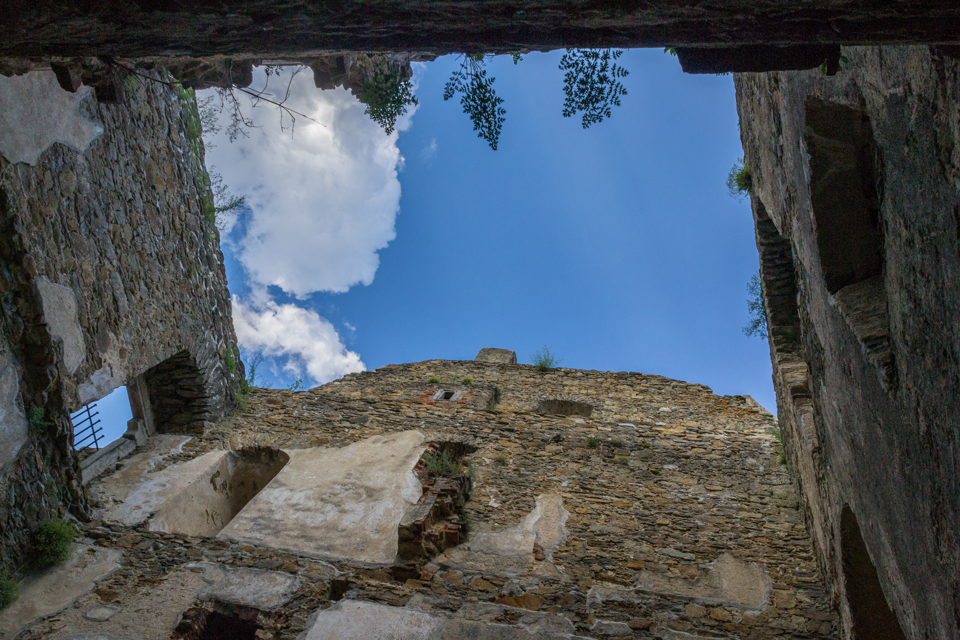 Sections of the castle are in ruins, just the substantial outer walls remain.