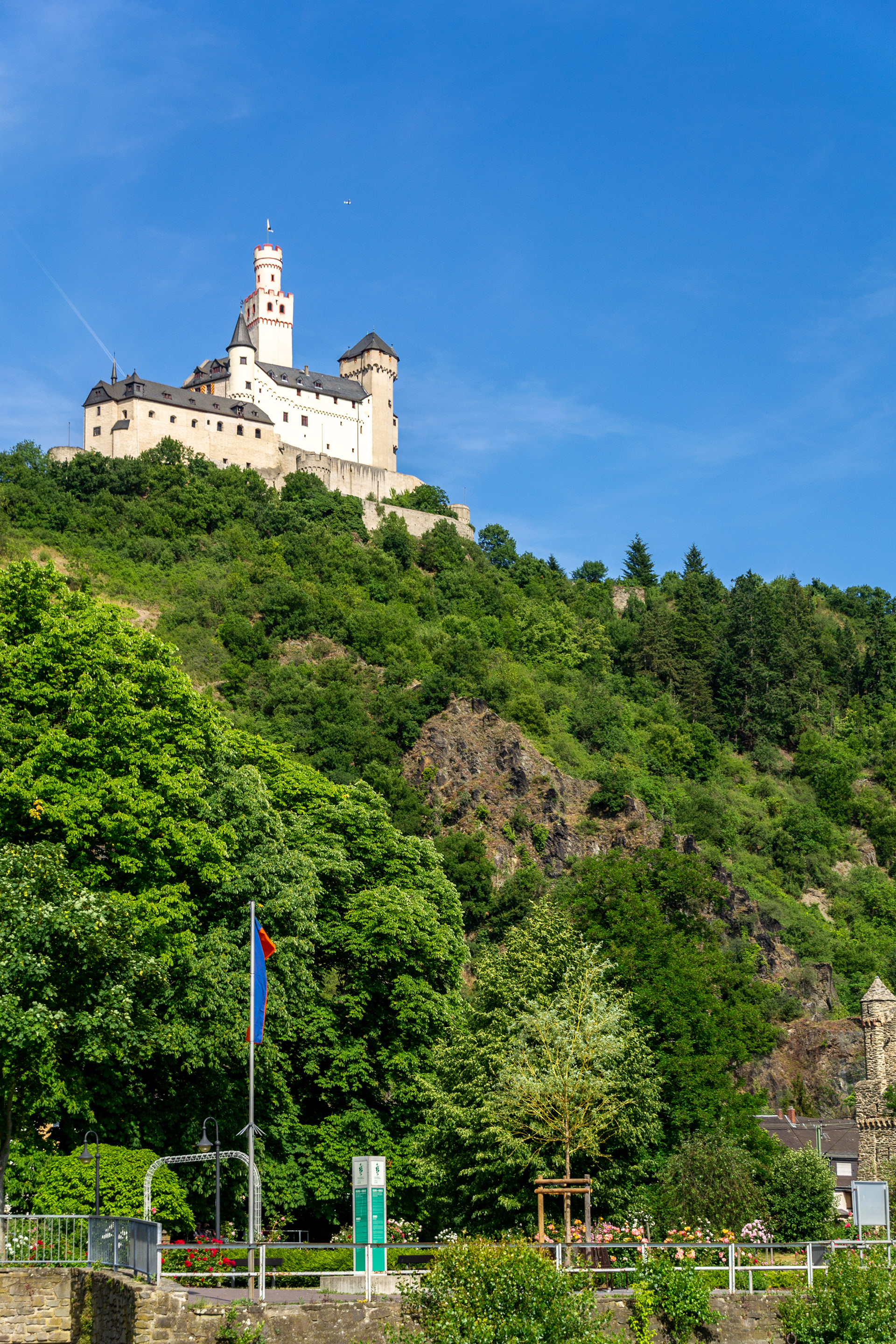 Marksburg Castle above the town of Braubach in Rhineland-Palatinate, Germany..