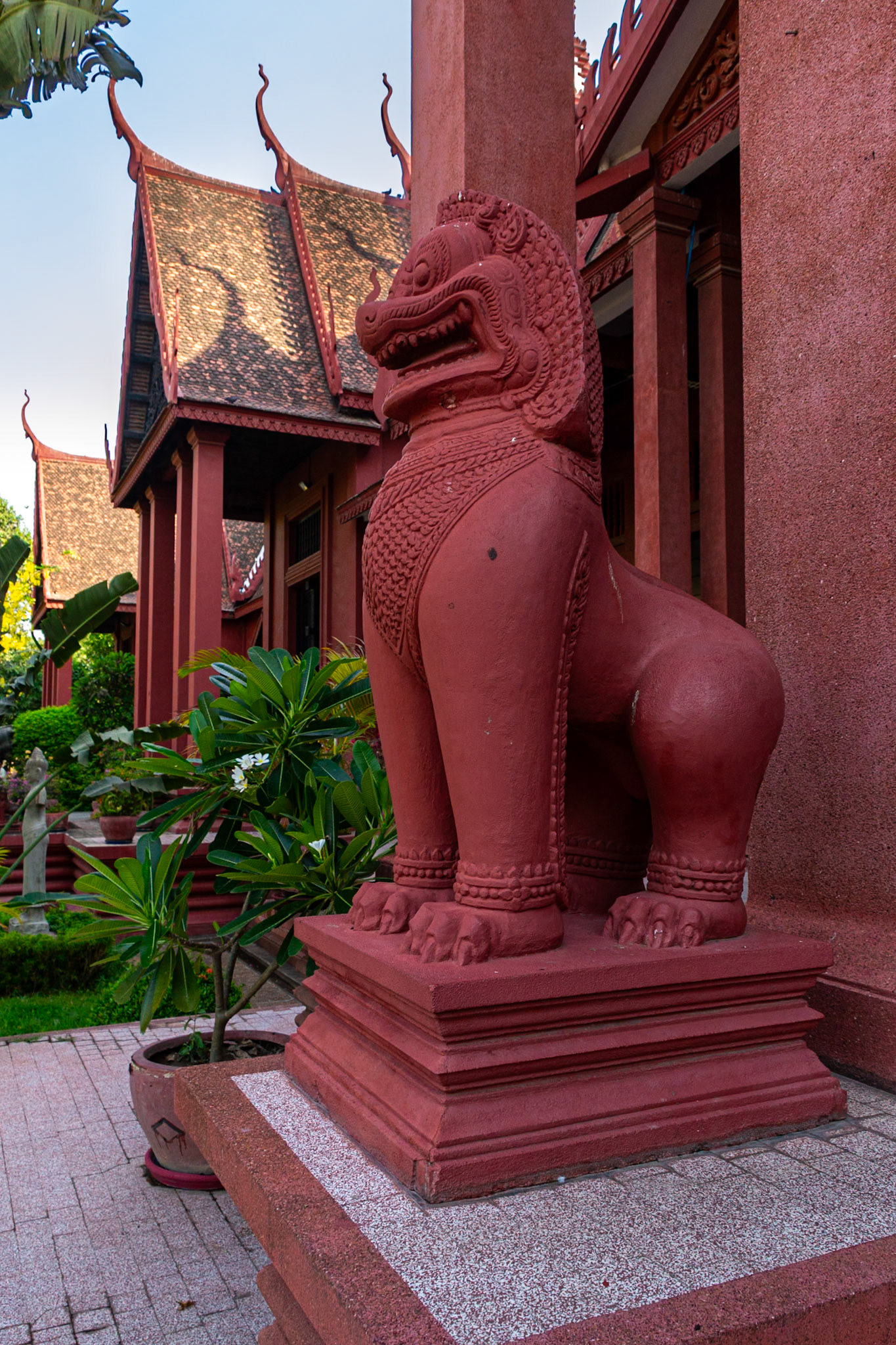 Lion sculpture.