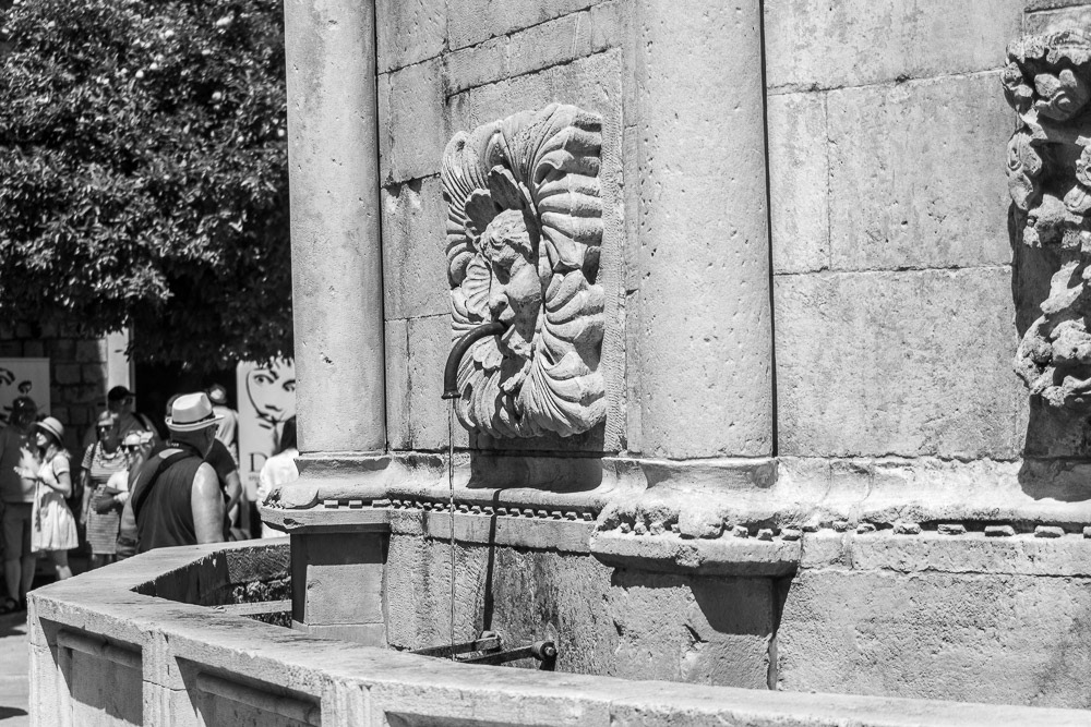 Onofrio fountain - still drinkable today. Designed in 1438, water pours out from 16 spouts.