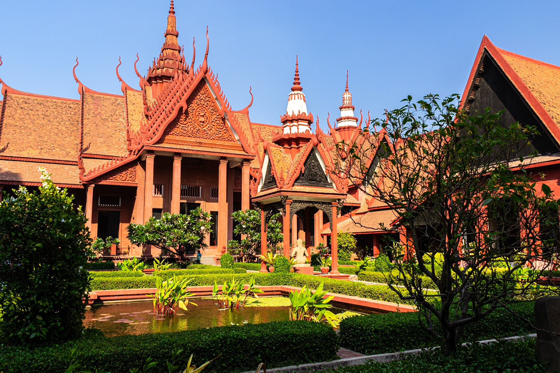 National Museum of Cambodia, of traditional Khmer architectural design.